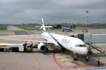 757 EL AL B 757-258(ER) 4X-EBU am Gate des Flughafen Berlin-Sch�nefeld am 31.05.2009