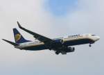 Ryanair B 737-8AS EI-DAD im Landeanflug auf den Flughafen Berlin-Sch�nefeld ...