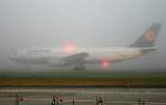 Lufthansa A 300B4-603 D-AIAH Lindau/Bodensee beim Start im Nebel in ... Lufthansa A 300B4-603 D-AIAH Lindau/Bodensee beim Start im Nebel in ...