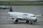 A320 der Lufthansa gekommen aus Frankfurt  ...