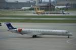 CRJ-900 der SAS am Flughafen Hamburg  ...
