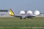 Ein Airbus A319 der Germanwings mit der Kennung D-AKNS ...