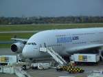 2006 D�sseldorf.
Versorgung, (Catering)des Airbus. ...  Armin Krischok 07.06.2009