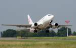 berlin-schonefeld-sxf Tunisair B 737-6H3 TS-IOP beim Start  auf der ehemaligen Nordbahn des Flughafen Berlin-Sch�nefeld am 08.06.2007