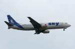 berlin-schonefeld-sxf Sky Airlines B 737-430 TC-SKB im Landeanflug auf den Flughafen Berlin-Sch�nefeld am 25.08.2007
