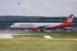 stuttgart-str Ein Airbus A 321 der AIR BERLIN mit der Kennung D-ABCB aufgenommen am 30.05.09 am Flughafen Stuttgart.