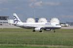 Ein Airbus A-320-232 der Aegean Airlines mit der Kennung SX-DVX ...