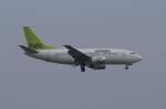 Air Baltic Eine Boeing B737 der Air Baltic mit der Kennung YL-BBD aufgenommen am 04.04.09 am Z�richer Flughafen.