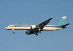 El AL B 757-258(ER) 4X-EBS im Landeanflug auf den Flughafen ...
