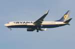 Ryanair B 737-8AS EI-DCK im Landeanflug auf den Flughafen Berlin-Sch�nefeld ...