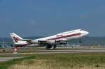 747 Thai Airways International, HS-TGX, Boeing 747-4D7. Der Jumbo ist auch in Z�rich seltener geworden, aber noch immer ein grosses Erlebnis. Start von RWY 16 am 5.4.2007.