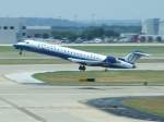 Ein Canadair Jet RJ-700 der United Express am 24.7.2009 in ...