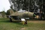 NVA/Bundeswehr Mig-21UM 23+61 am ...  Frank Maczkowicz 09.08.2009