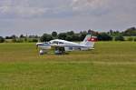 kleiner schweizer Privatflieger auf dem Flugplatz G�ttin auf der Insel ...