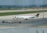 Lufthansa Canadair Jet 900 ER (CJ900) D-ACKJ Lufthansa Regional (CityLine) ist zum Einsteigen bereit f�r Flug LH 1073 nach M�nchen, Dresden-Klotzsche, 24.05.2007 
