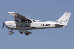 Private, LX-AIO, Reims-Cessna, F172S Skyhawk, 04.07.2009, LUX, Luxemburg, Luxemburg

  ...