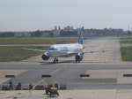 Ein Condor-Airbus A320 rollt ...  Matthias Weber 29.09.2009