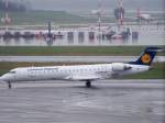 hamburg-ham Lufthansa City Line, Bombardier CRJ 701 ER, D-ACPL auf dem Weg nach Saarmelleek (keine Ahnung wo das ist). Aufgenommen am 9.10.09