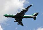 Boeing 747-400 im Endanflug ...  Rolf Reinhardt 26.10.2009