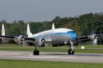 Lockheed Super Constellation Flyers Association Lockheed C-121C Super Constellation bei der Landung in BASEL (9. Okt. 2006)