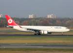 Turkish Airlines A 330-202 TC-JNG nach der Landung in Berlin-Tegel ...