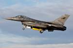 Landung Lockheed Martin/F-16 Fighting Falcon/Italy Air Force/Cervia/ETSN/Neuburg a.d. Donau/ 23.11.09 ...