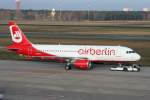 Der nagelneue Air Berlin A 320-214 D-ABFA am 21.11.209 auf ...
