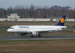 Lufthansa Der am 20.11.2009 in Dienst gestellte Lufthansa A 320-214 D-AIZA nach der Landung in Berlin-Tegel am 21.11.2009