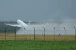 767 Nach einem gewaltigen Gewitterregen startet die AirCanada B767-300 C-FCAE mit �ber einer Stunde Versp�tung nach Toronto , der Flugbetrieb in ZRH war etwa 30 Minuten lang eingestellt.  21.Juni 2007 