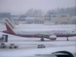 A320 Air Berlin, A320-214, D-ABDE auf dem Hamburger Flughfen. Aufgenommen am 19.12.09.