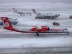 hamburg-ham Air Berlin, Bombardier Dash DHC-8-402Q, D-ABQB auf dem Hamburger Flughafen. Aufgenommen am 19.12.09.