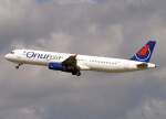 Onur Air, TC-OAF, Airbus A 321-200, 2007.08.03, DUS, D�sseldorf, Germany ...