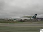 Eine Boeing 747 der Air New Zealand auf den Flughafen ...
