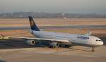 Lufthansa D-AIFF 'Delmenhorst' (Airbus A340-313X) nach der Landung auf dem Flughafen D�sseldorf am 29.12.2008.