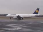 Lufthansa a320-200 D-AIPY starting ...  Fabian Hoefer 06.02.2010