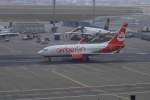 Boeing 737-700 von Air Berlin beim Rollen zur Startbahn in ...