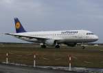 Lufthansa A 320-211 D-AIQB Bielefeld am fr�hen Morgen des 27.02.2010 ...
