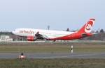 berlin-tegel-txl Air Berlin A 330-223 D-ALPH nach der Landung in Berlin-Tegel am fr�hen Morgen des 27.02.2010