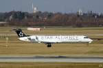 In Star-Alliance-Lackierung pr�sentiert sich die CRJ-700 L�bbecke (D-ACPQ) von Cityline ...