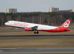 Air Berlin A 321-211 D-ABCB beim Start in Berlin-Tegel am ...