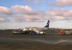Finnair Embraer 170 OH-LEL ist soeben aus Frankfurt angekommen. Helsinki-Vantaa ... Finnair Embraer 170 OH-LEL ist soeben aus Frankfurt angekommen. Helsinki-Vantaa ...