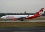 A330 Air Berlin, D-ALPI (aktuelle-AB-Lackierung), Airbus A 330-200, 2009.10.24, DUS, D�sseldorf, Germany