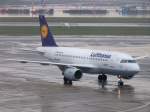 Lufthansa, A319-114, D-AILK auf dem Hamburger Flughafen. Aufgenommen am 27.03.10. ...