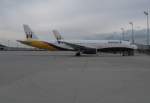 A321 MONARCH AIRLINES AIRBUS A 321-231 G-OZBU FLUGHAFEN M�NCHEN 31.03.2010