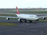 Turkish Airlines; TC-JDJ. Airbus A340-311. Flughafen D�sseldorf. 27.03.2010.  ...