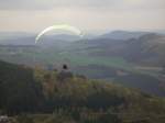 drachenflieger-fallschirm-etc Gleitschirm Tandemflug im Sauerland bei Bestwig-Andreasberg. (April 2007)