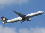 Lufthansa Lufthansa, D-AIKK, Airbus A 330-300 (F�rth), 2010.04.10, FRA, Frankfurt, Germany