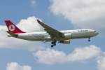 Turkish Airlines Landung A330/Turkish Airlines/Stuttgart/EDDS/23.05.2010