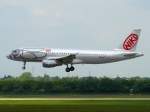 A320 NIKI; OE-LEU; Airbus A320-214. Flughafen D�sseldorf. 15.05.2010.