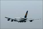 Lufthansa ... und auf Wiedersehen. Die A380 verl�sst Stuttgart in Richtung Wien. Ich hoffe die kleine Serie zeigt die A380 in abwechlungsreichen Bildern und hat etwas Spa� gemacht beim Betrachten. 02.06.2010 (Jonas)